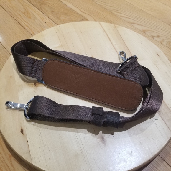 Brown adjustable bag strap - Picture 3 of 6